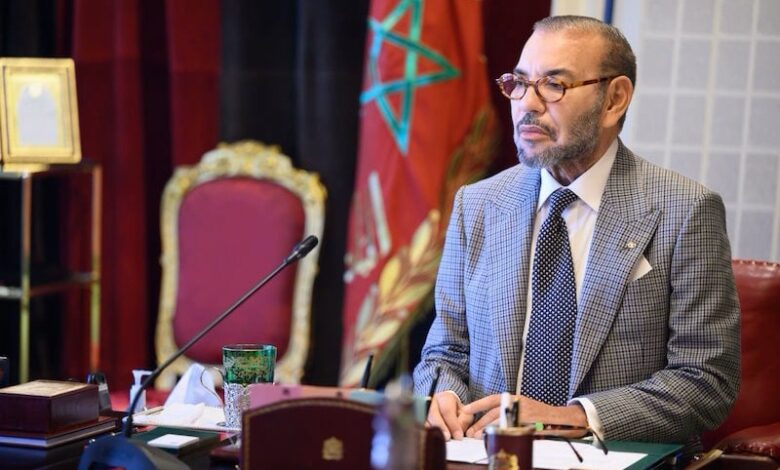 الملك يهنئ أمير قطر بالعيد الوطني